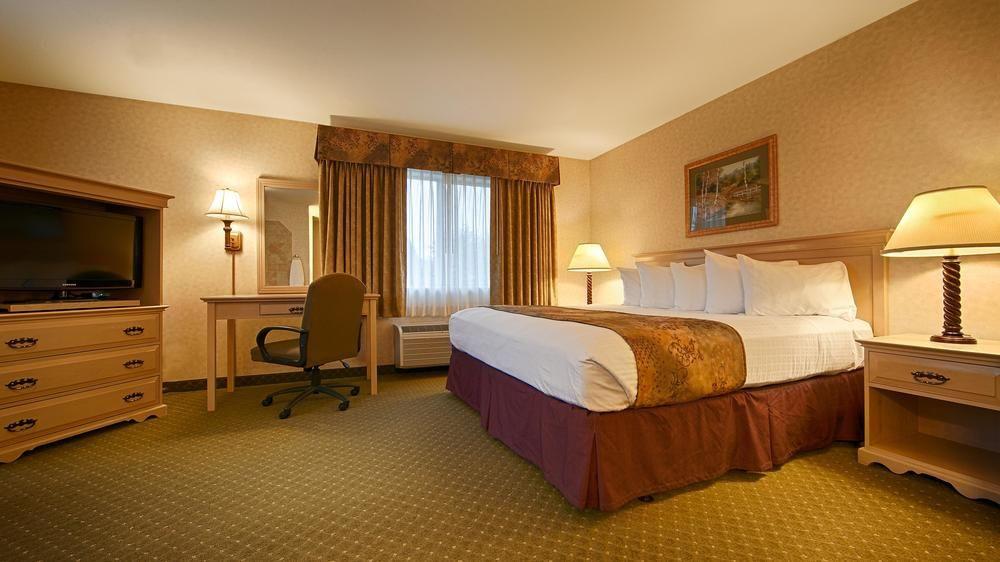Best Western Inn At The Rogue Rogue River Exterior photo