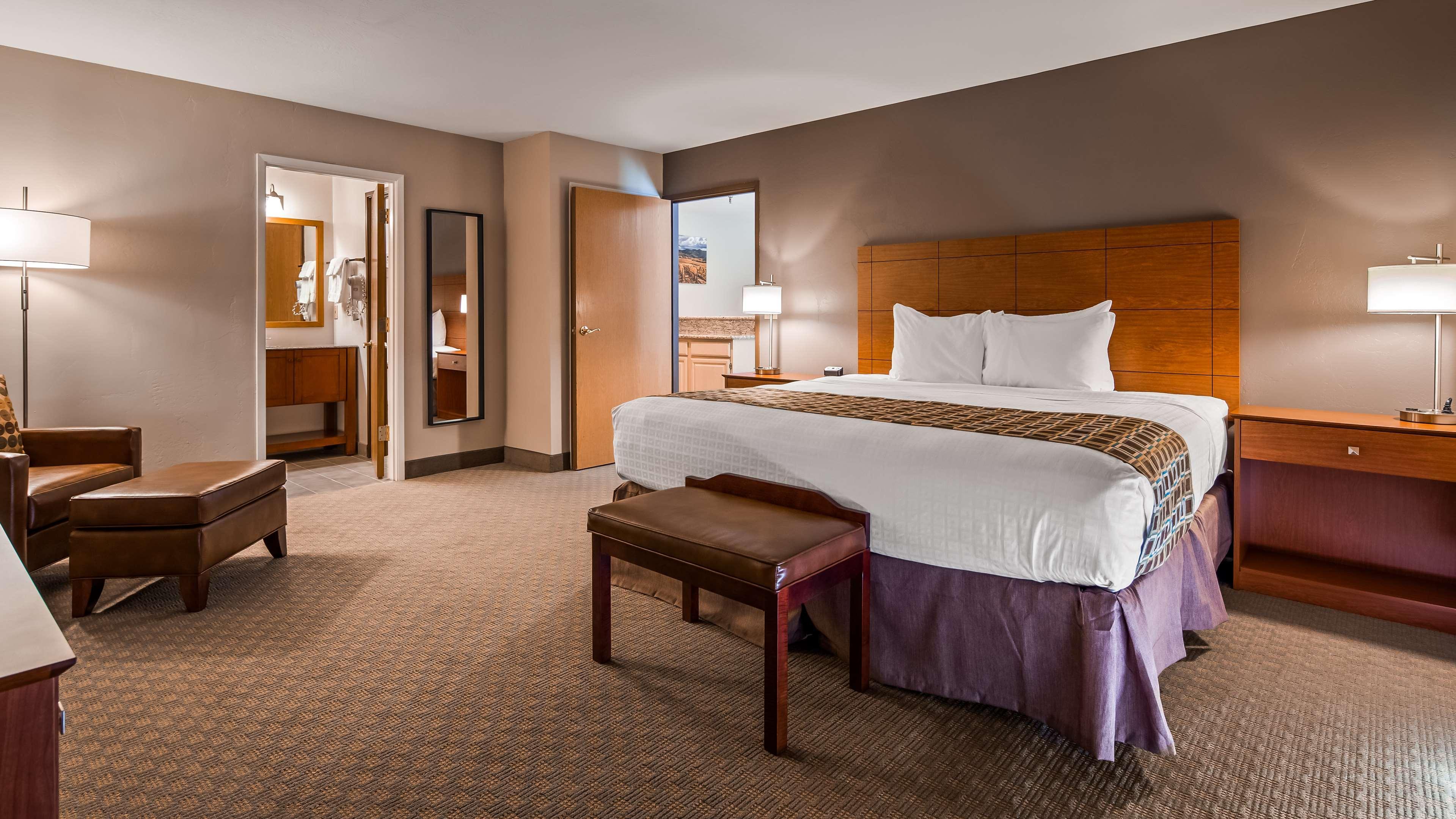 Best Western Inn At The Rogue Rogue River Exterior photo