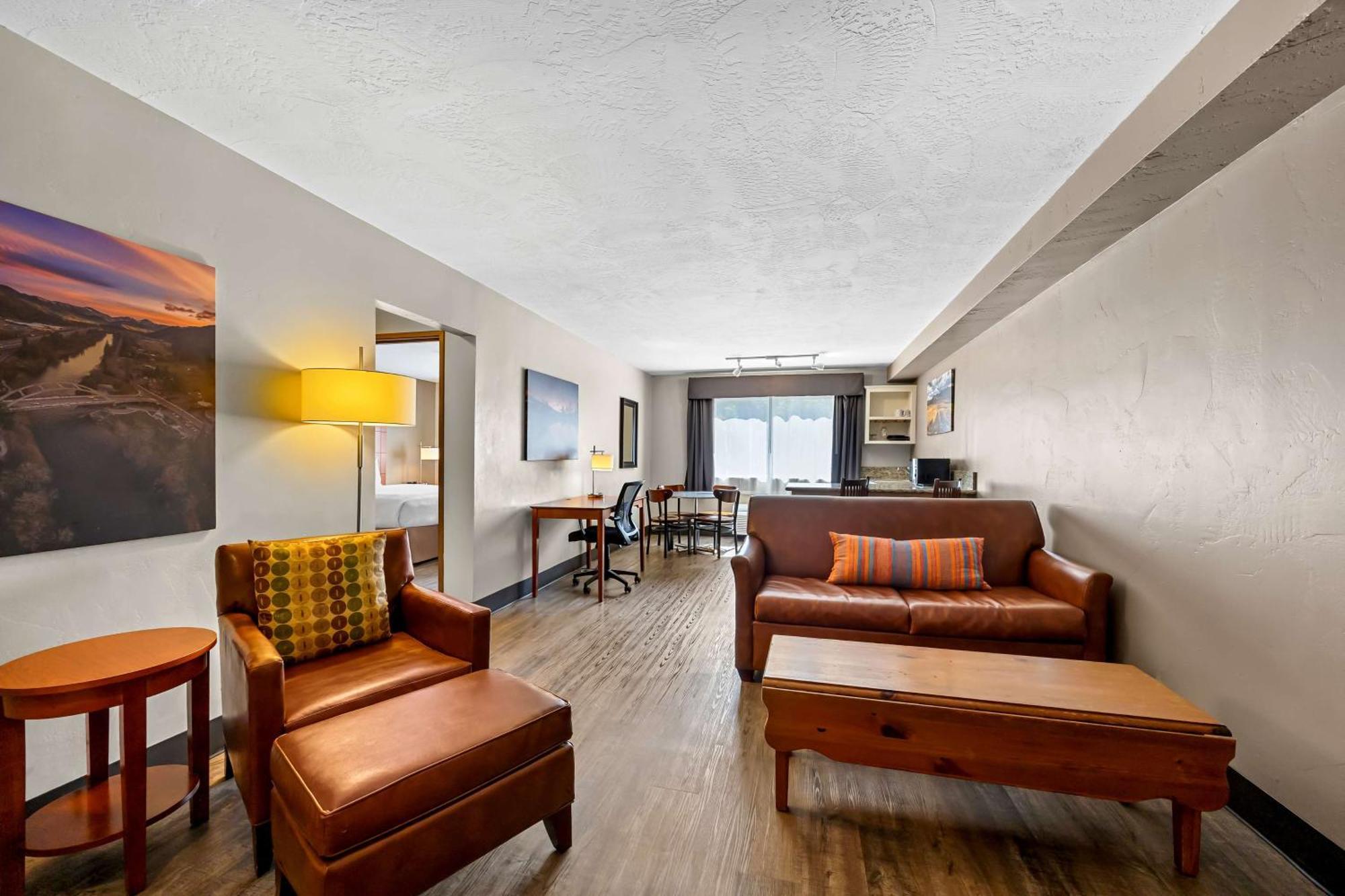 Best Western Inn At The Rogue Rogue River Exterior photo