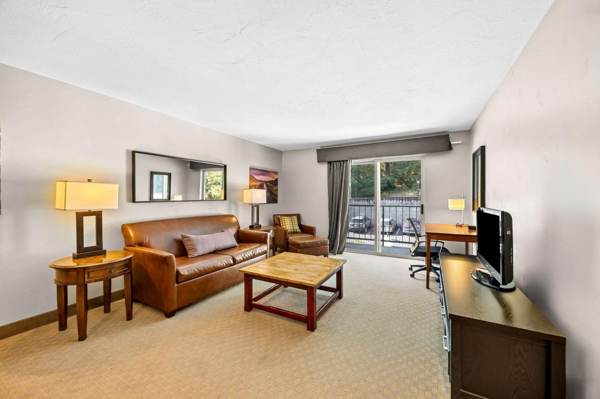Best Western Inn At The Rogue Rogue River Exterior photo